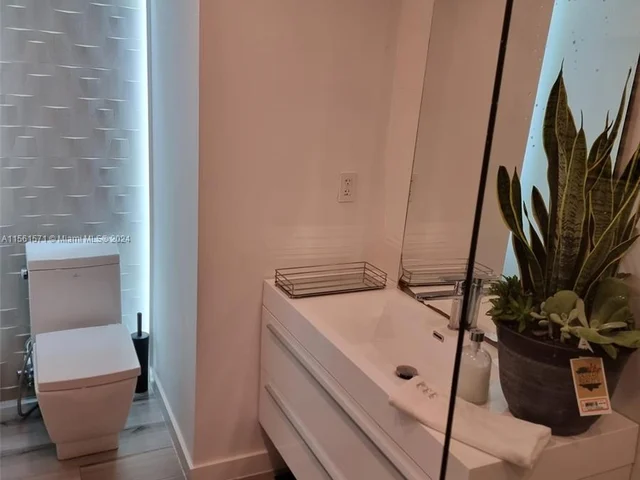 12105 NE 11th Pl # 105, North Miami FL 33161