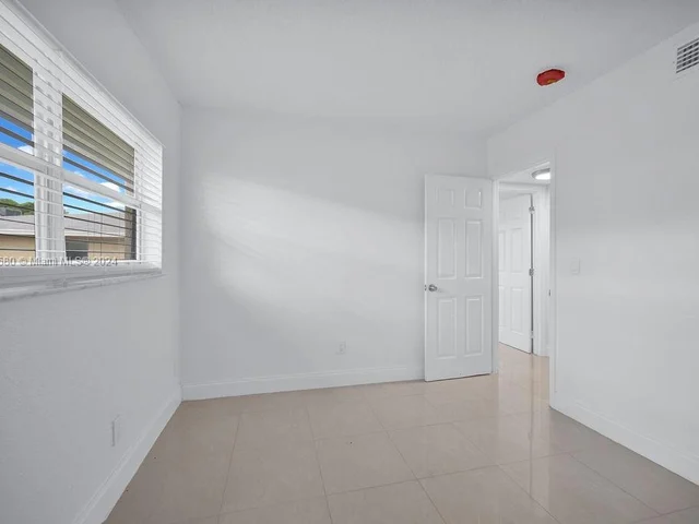 6955 SW 7th st # 4, Margate FL 33068