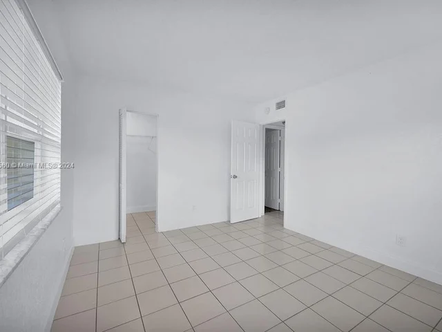 6955 SW 7th st # 4, Margate FL 33068