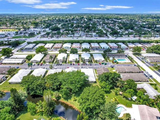 6955 SW 7th st # 4, Margate FL 33068