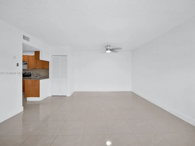 6955 SW 7th st # 4, Margate FL 33068
