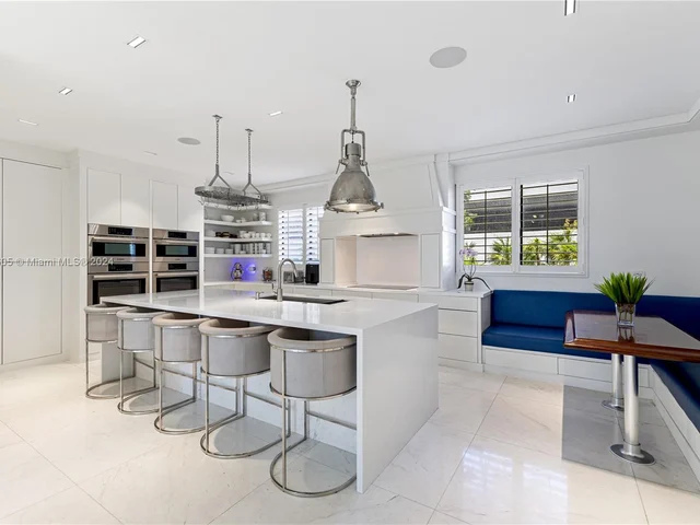 1000 Venetian Way # 101, Miami FL 33139