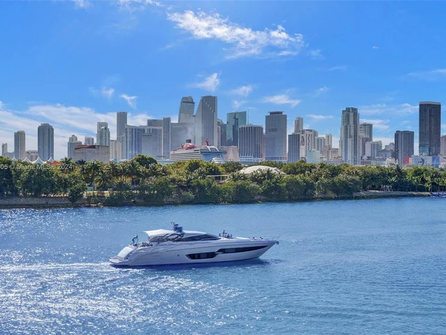 1000 Venetian Way # 101, Miami FL 33139