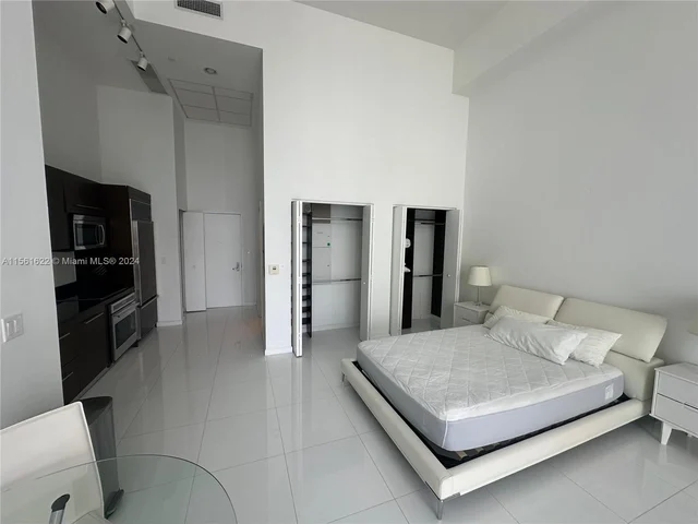 475 Brickell Ave # 4110, Miami FL 33131