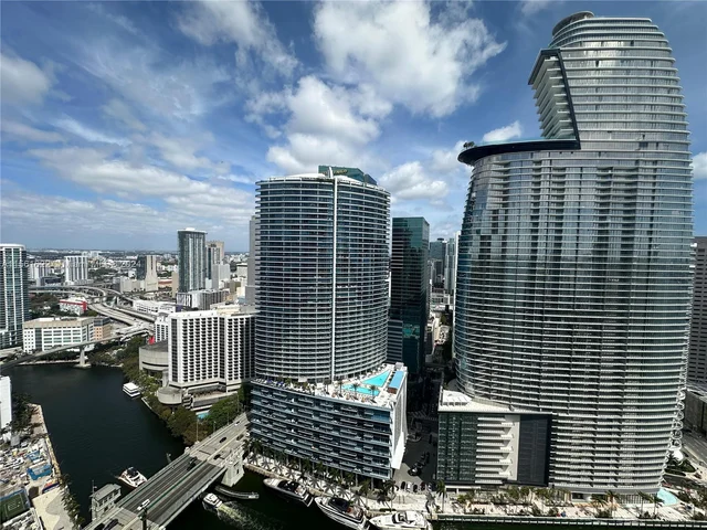 475 Brickell Ave # 4110, Miami FL 33131