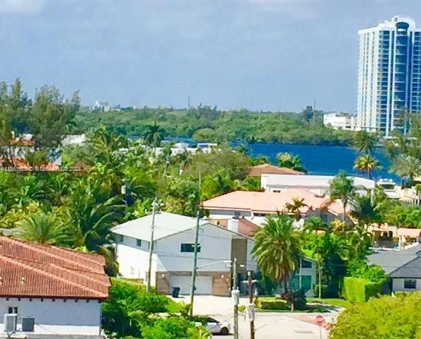 3660 NE 166th St # 816, North Miami Beach FL 33160