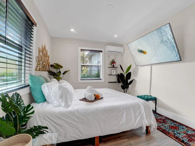 55 NE 59th St # 4, Miami FL 33137