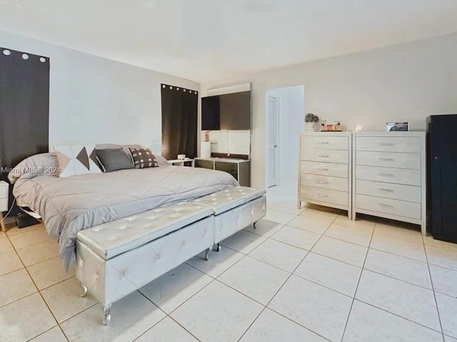 7624 SW 178th Ter, Palmetto Bay FL 33157