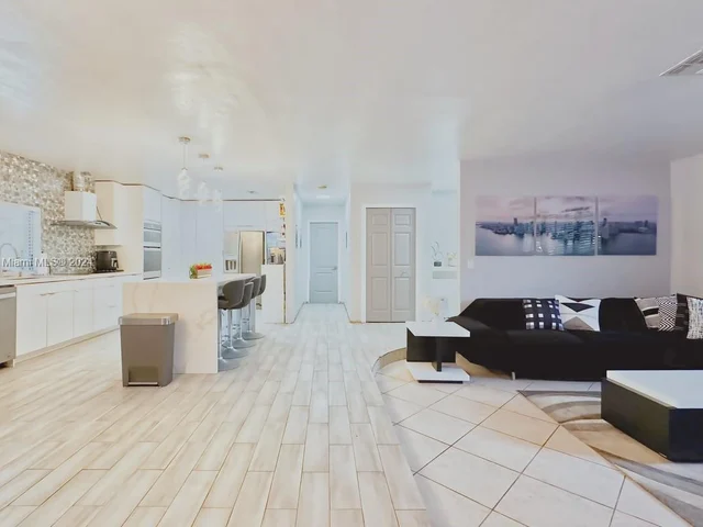 7624 SW 178th Ter, Palmetto Bay FL 33157