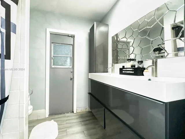 7624 SW 178th Ter, Palmetto Bay FL 33157