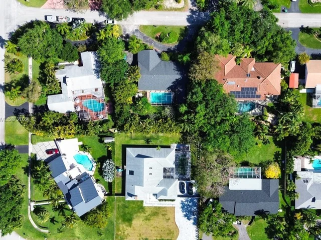 7624 SW 178th Ter, Palmetto Bay FL 33157