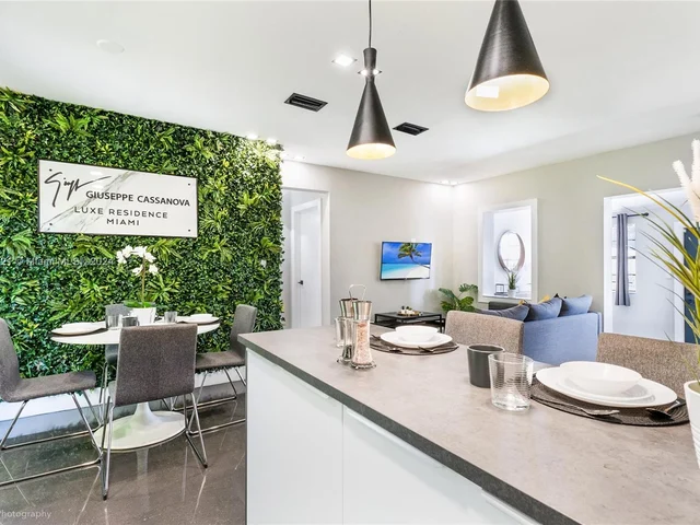 1171 NW 57th St, Miami FL 33127