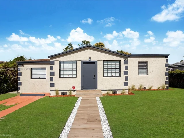 1171 NW 57th St, Miami FL 33127