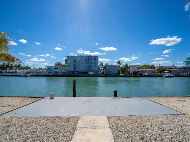 8330 Byron Ave # 3, Miami Beach FL 33141