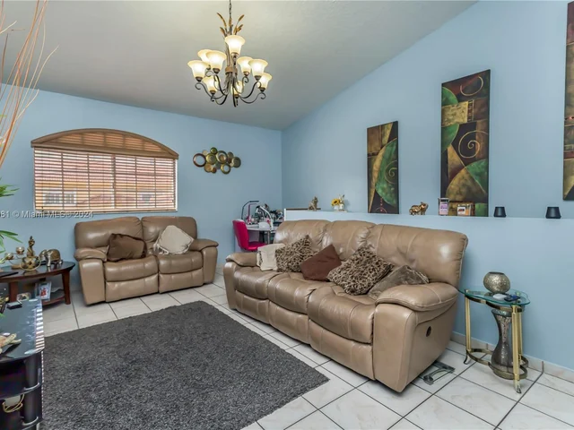 7546 W 20th Ave # 205, Hialeah FL 33016