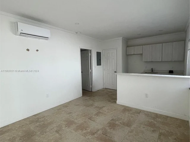 572 NE 67th St # 6, Miami FL 33138