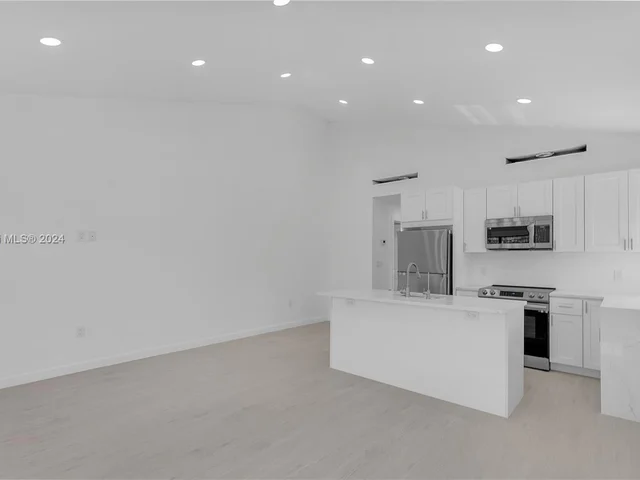 939 NW 23rd Ct # 939, Miami FL 33125