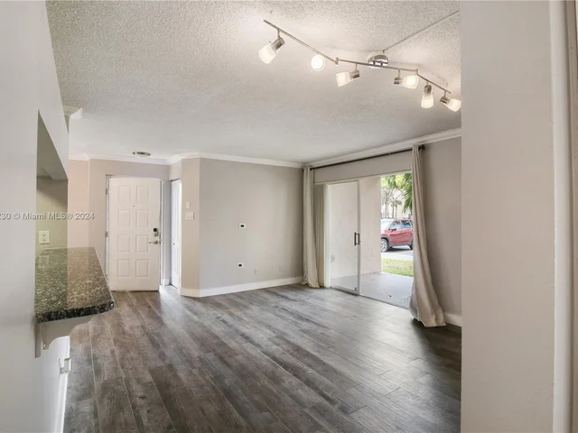 10521 SW 157th place # 107, Miami FL 33196