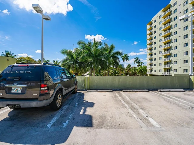 816 NW 11th St # 1103, Miami FL 33136