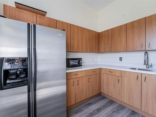 816 NW 11th St # 1103, Miami FL 33136