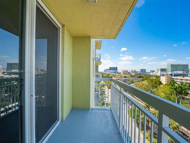 816 NW 11th St # 1103, Miami FL 33136