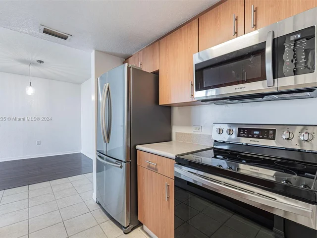 816 NW 11th St # 1103, Miami FL 33136