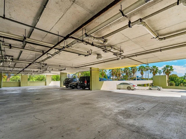 816 NW 11th St # 1103, Miami FL 33136