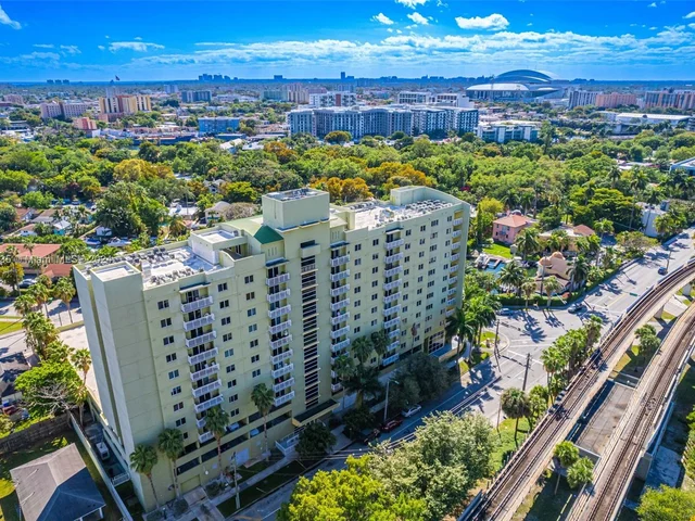 816 NW 11th St # 1103, Miami FL 33136