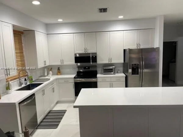 18930 SW 16th St, Pembroke Pines FL 33029