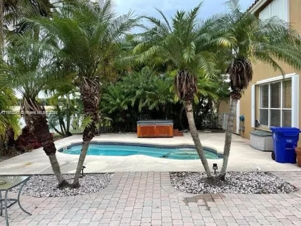 18930 SW 16th St, Pembroke Pines FL 33029