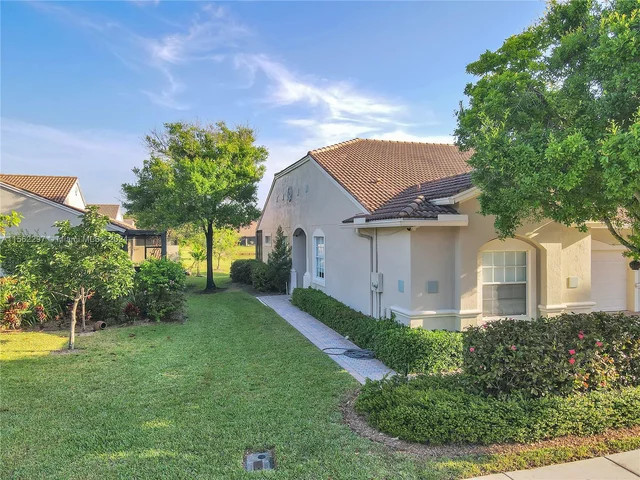 23089 Addison Lakes Cir, Boca Raton FL 33433