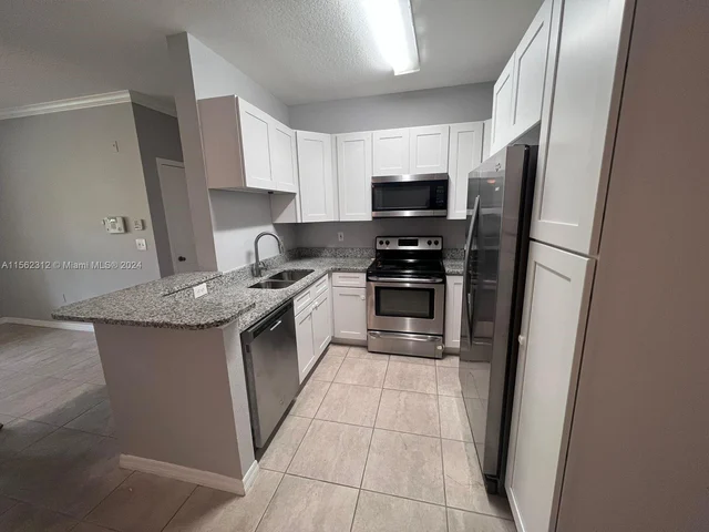 2544 Robert Trent Jones Dr # 825, Orlando FL 32835