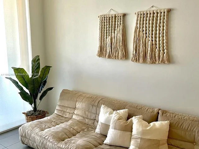 1600 NE 1st Ave # 1601, Miami FL 33132