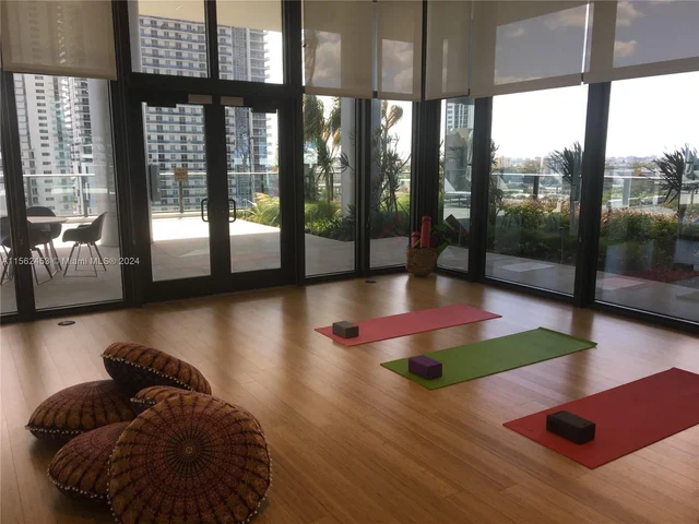 1600 NE 1st Ave # 1601, Miami FL 33132