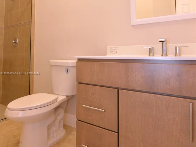 5752 Hampton Hills Blvd, Tamarac FL 33321