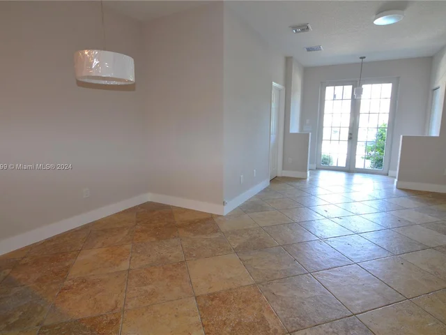 5752 Hampton Hills Blvd, Tamarac FL 33321