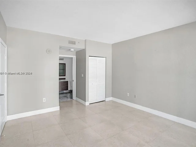 500 NE 29th St # 902, Miami FL 33137