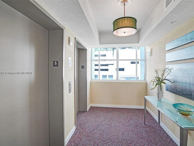 500 NE 29th St # 902, Miami FL 33137