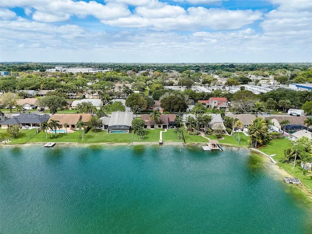 5726 SW 89th Way, Cooper City FL 33328