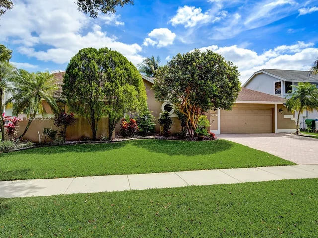 5726 SW 89th Way, Cooper City FL 33328