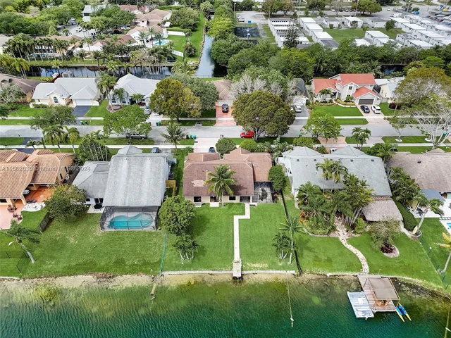 5726 SW 89th Way, Cooper City FL 33328