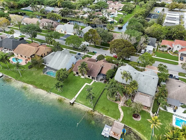 5726 SW 89th Way, Cooper City FL 33328