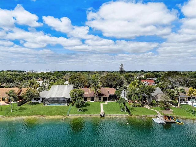 5726 SW 89th Way, Cooper City FL 33328