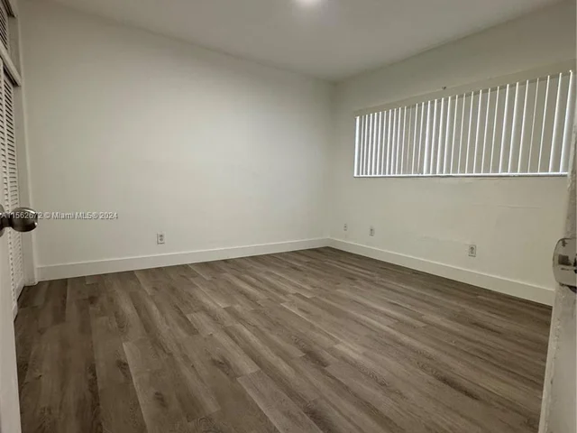 980 NE 169th St # 104, North Miami Beach FL 33162