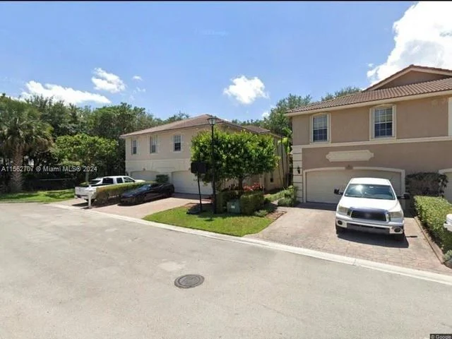 3713 Asperwood Cir, Coconut Creek FL 33073