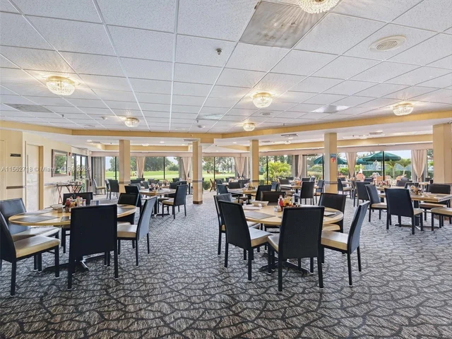 9423 S Hollybrook Lake Dr # 110, Pembroke Pines FL 33025