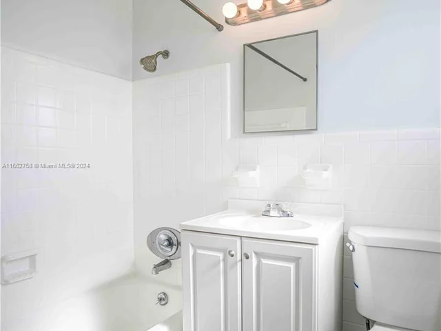 460 NE 82nd Ter # 7, Miami FL 33138