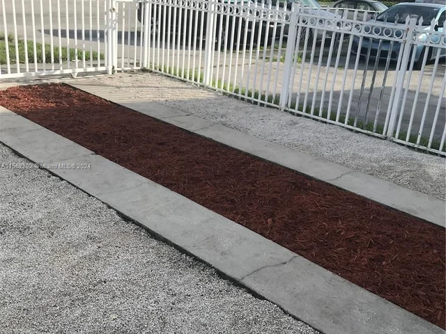 27 SW 55 Ave Rd, Miami FL 33134