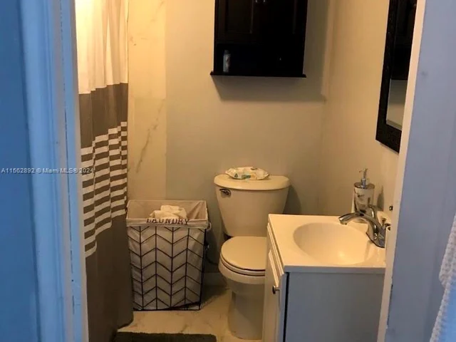 27 SW 55 Ave Rd, Miami FL 33134