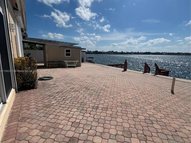 14749 SW 132nd Pl, Miami FL 33186